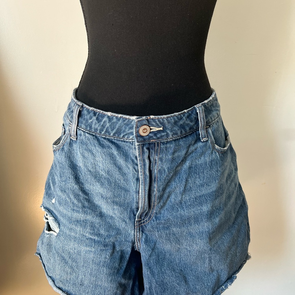 Hollister Women's Classic Blue Denim Shorts Size 16 OBO